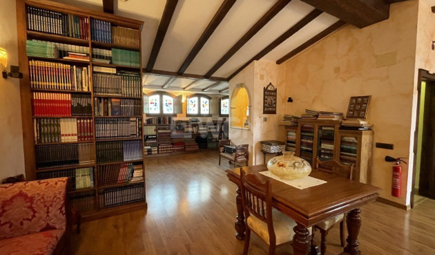 Kamienica - Odsprzedaż - Torrevieja - 52432