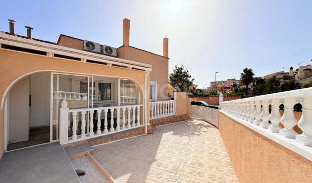 Kamienica - Odsprzedaż - Torrevieja - Miramar - Torre Del Moro