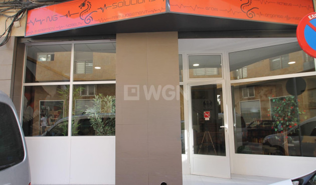 Kommerziell - Wiederverkauf - Torrevieja - Las Piscinas Naturales