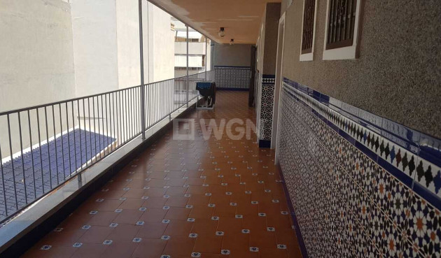 Mieszkanie w bloku - Odsprzedaż - La Mata - 80681