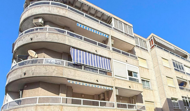Mieszkanie w bloku - Odsprzedaż - Torrevieja - 35692