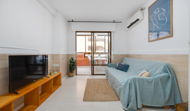 Mieszkanie w bloku - Odsprzedaż - Torrevieja - 51221