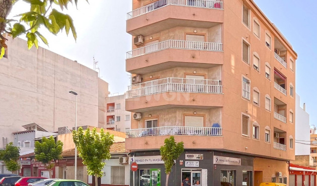 Mieszkanie w bloku - Odsprzedaż - Torrevieja - 94254