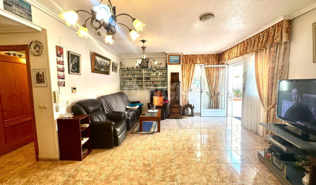 Mieszkanie w bloku - Odsprzedaż - Torrevieja - 97980