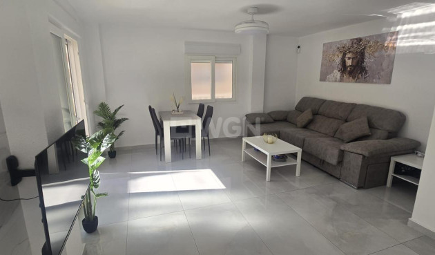 Mieszkanie w bloku - Odsprzedaż - Torrevieja - Acequion