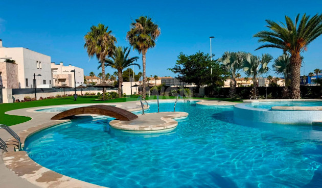 Mieszkanie w bloku - Odsprzedaż - Torrevieja - aguas nuevas