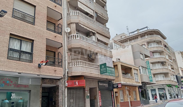 Mieszkanie w bloku - Odsprzedaż - Torrevieja - CENTRE