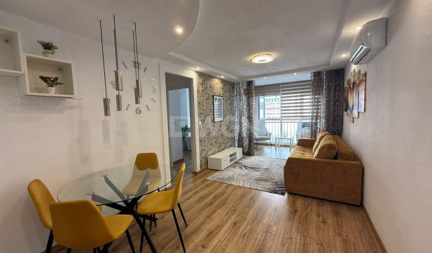 Mieszkanie w bloku - Odsprzedaż - Torrevieja - Centro