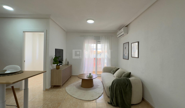 Mieszkanie w bloku - Odsprzedaż - Torrevieja - Centro