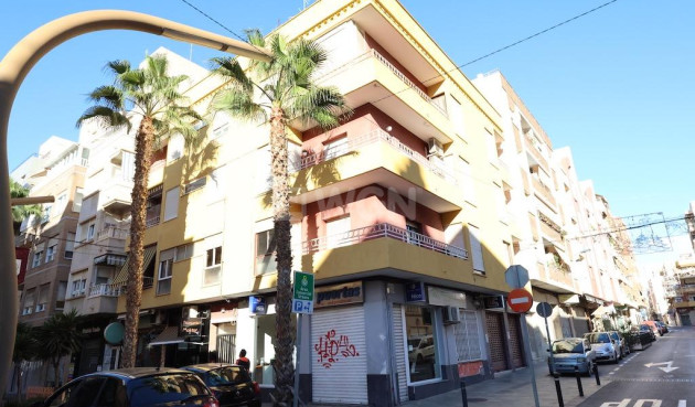 Mieszkanie w bloku - Odsprzedaż - Torrevieja - Costa Blanca