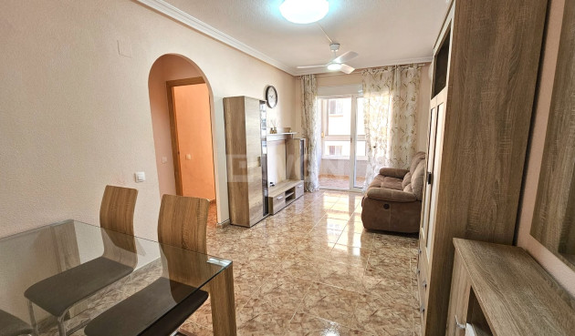 Mieszkanie w bloku - Odsprzedaż - Torrevieja - Costa Blanca