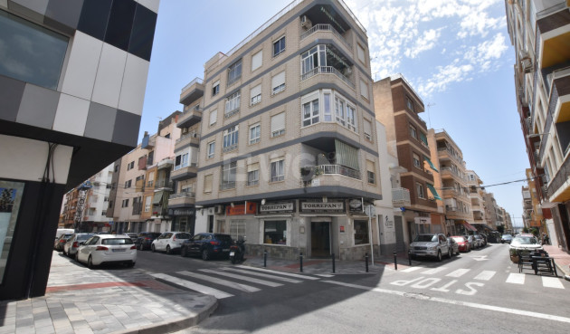 Mieszkanie w bloku - Odsprzedaż - Torrevieja - Costa Blanca