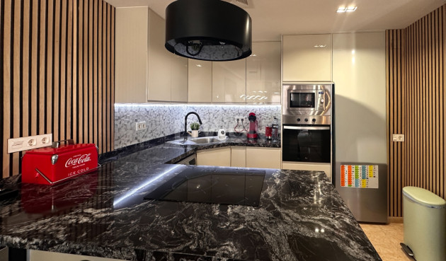 Mieszkanie w bloku - Odsprzedaż - Torrevieja - Costa Blanca