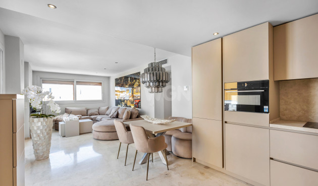 Mieszkanie w bloku - Odsprzedaż - Torrevieja - Costa Blanca