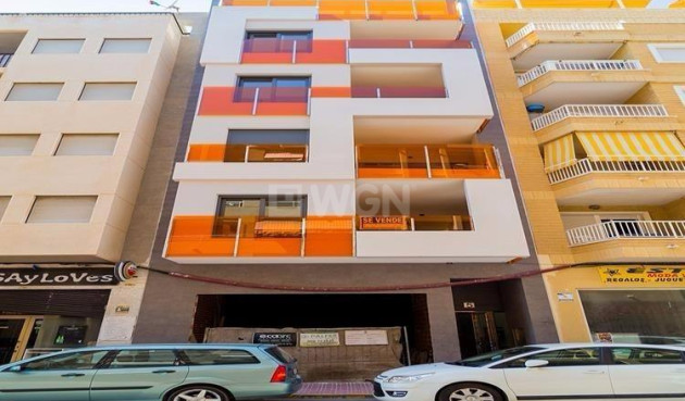 Mieszkanie w bloku - Odsprzedaż - Torrevieja - La Mata