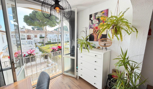 Mieszkanie w bloku - Odsprzedaż - Torrevieja - Los Balcones - Los Altos del Edén