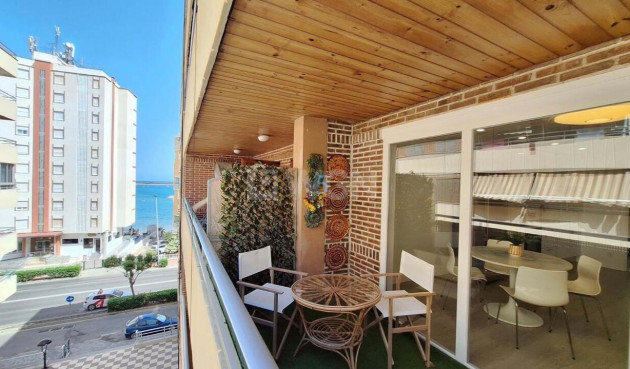 Mieszkanie w bloku - Odsprzedaż - Torrevieja - Playa Acecion