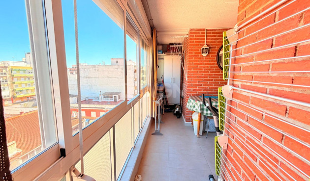 Mieszkanie w bloku - Odsprzedaż - Torrevieja - Playa De Los Naufragos