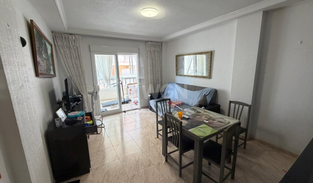 Mieszkanie w bloku - Odsprzedaż - Torrevieja - Playa del Cura