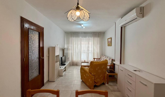 Mieszkanie w bloku - Odsprzedaż - Torrevieja - Playa del Cura