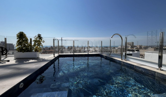 Mieszkanie w bloku - Odsprzedaż - Torrevieja - Playa del Cura