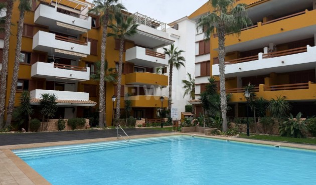 Mieszkanie w bloku - Odsprzedaż - Torrevieja - Punta Prima