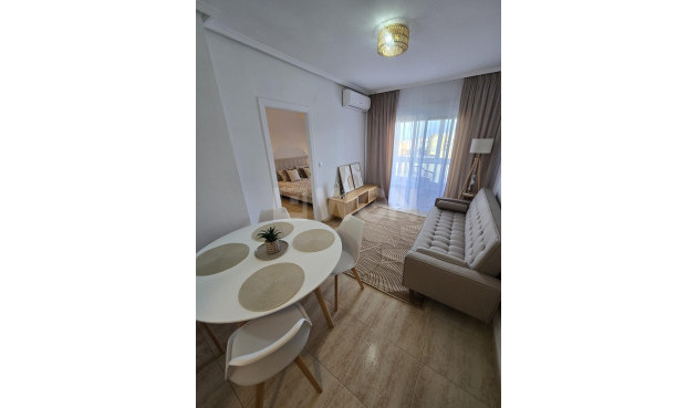 Mieszkanie w bloku - Odsprzedaż - Torrevieja - Torreblanca