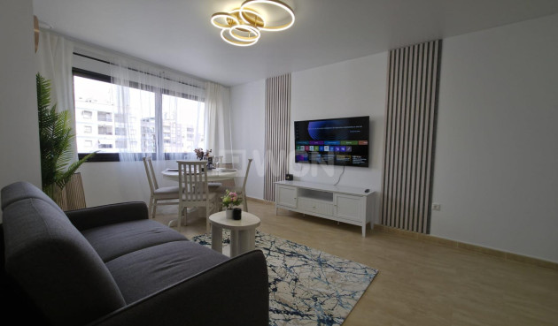 Mieszkanie w bloku - Odsprzedaż - Torrevieja - Torrevieja