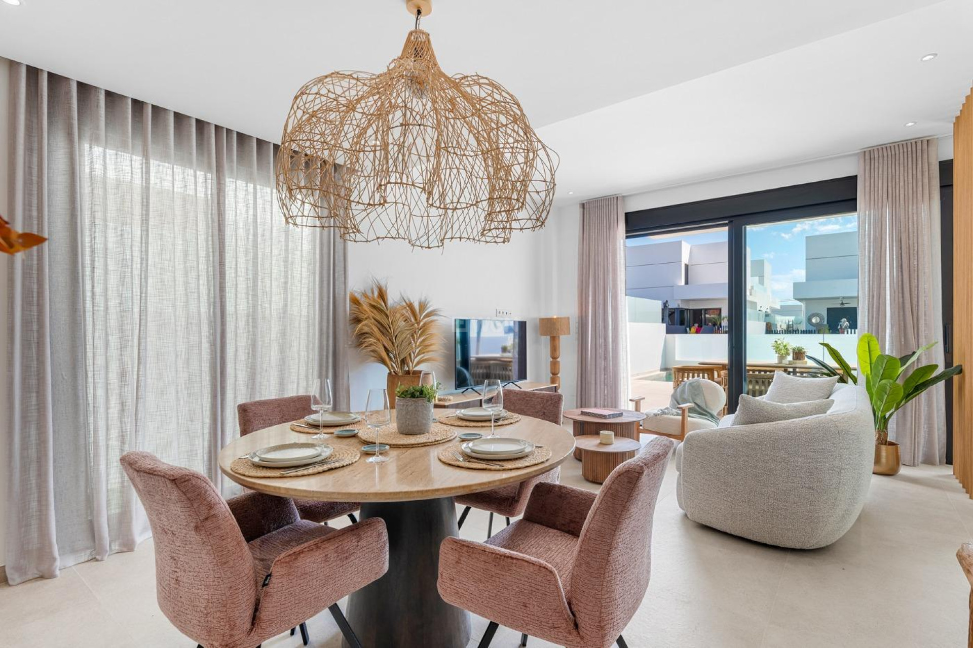 Neue Gebäude - Stadthaus - Dolores - Sector 3