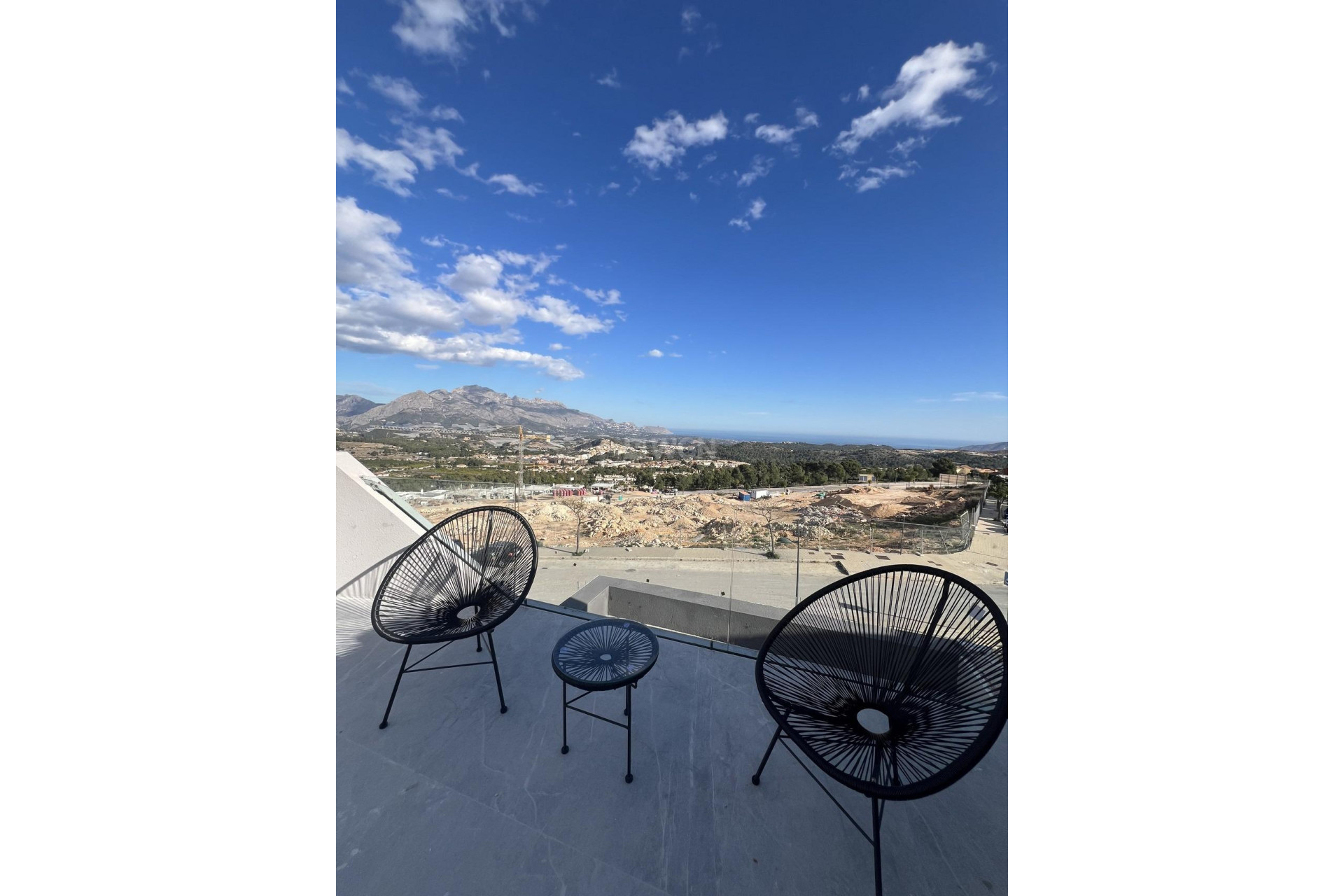 Neue Gebäude - Stadthaus - Polop - PAU1