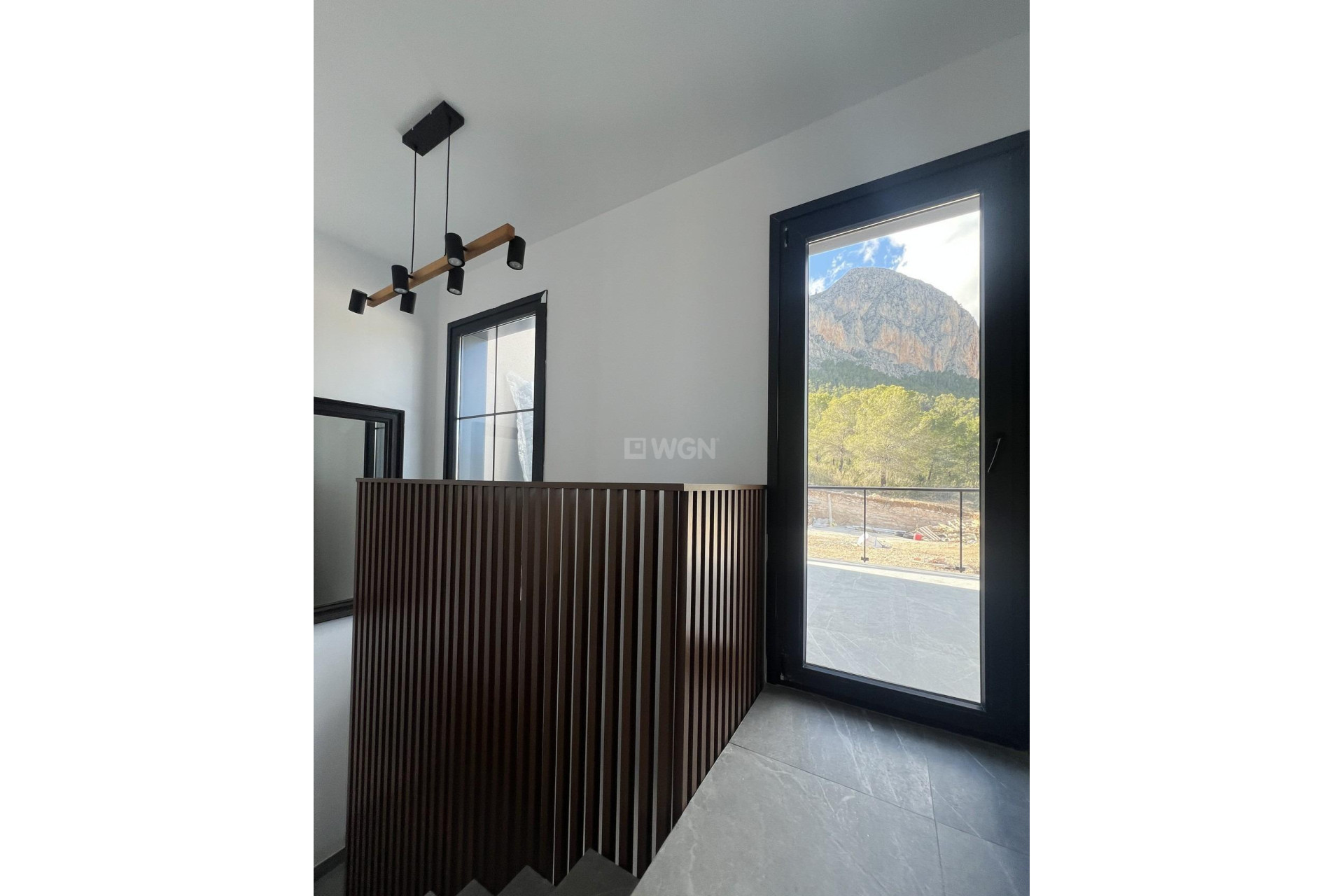 Neue Gebäude - Stadthaus - Polop - PAU1