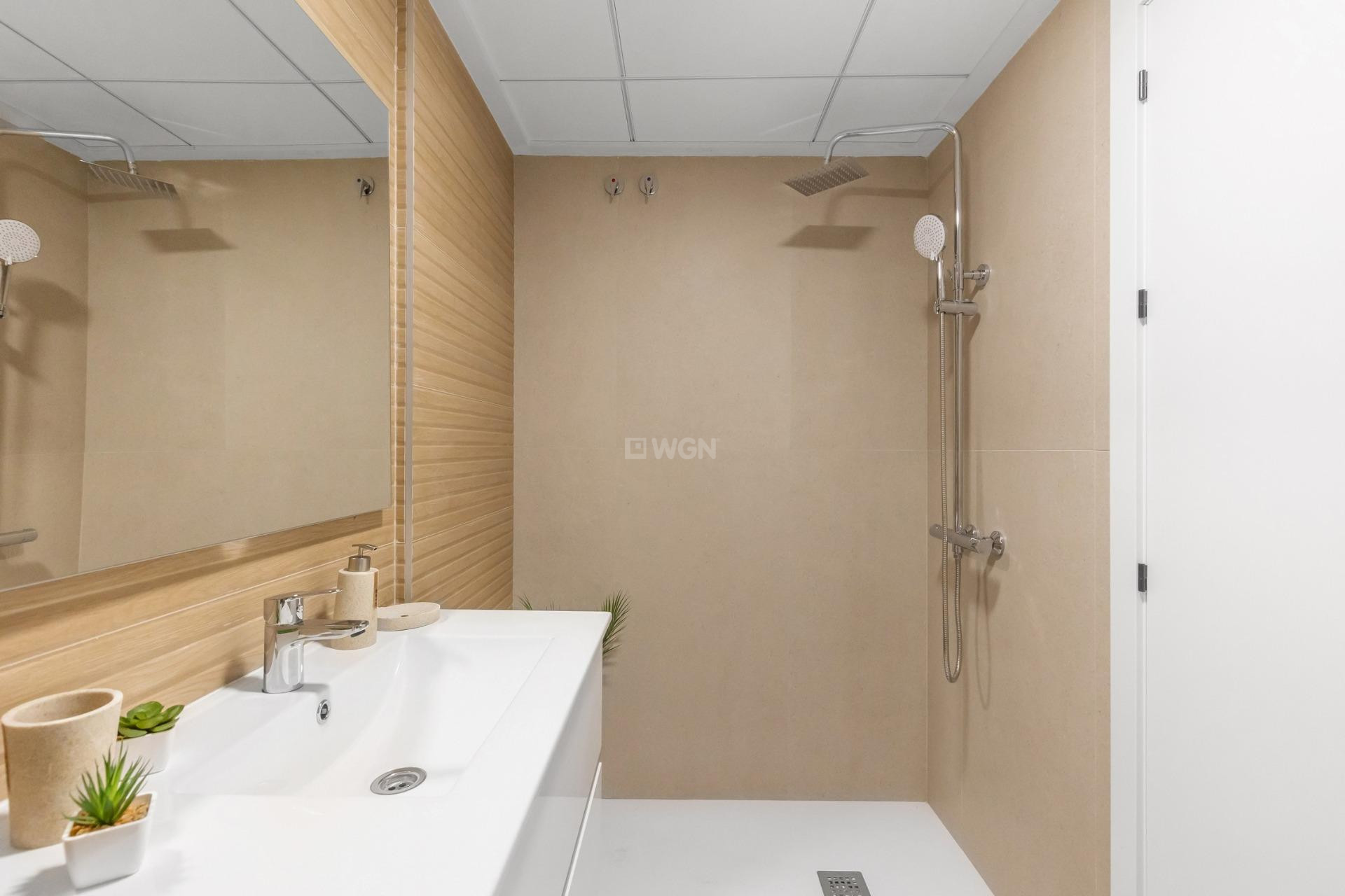 Neue Gebäude - Stadthaus - Rafal - pueblo