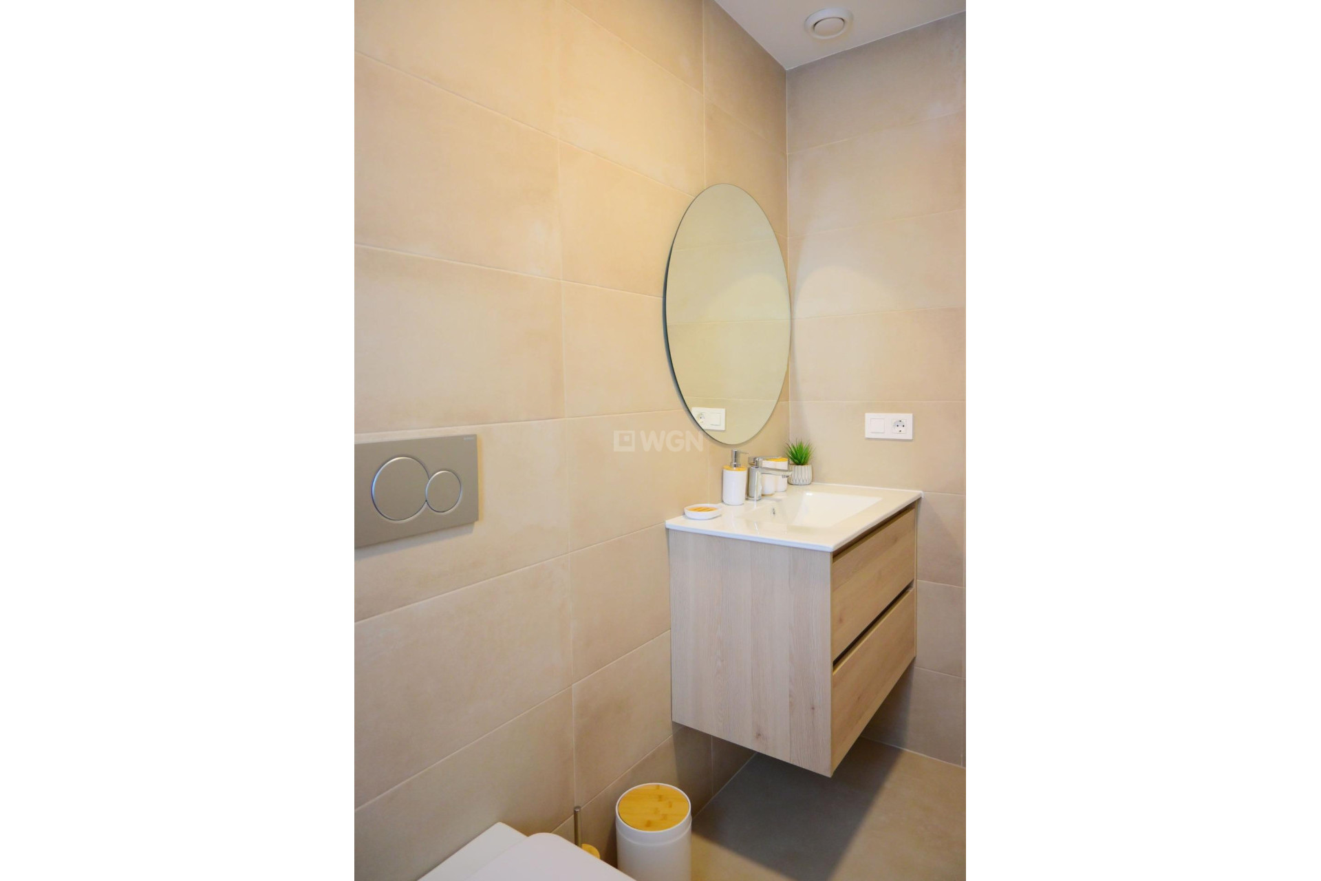 Neue Gebäude - Villa - Dolores - polideportivo