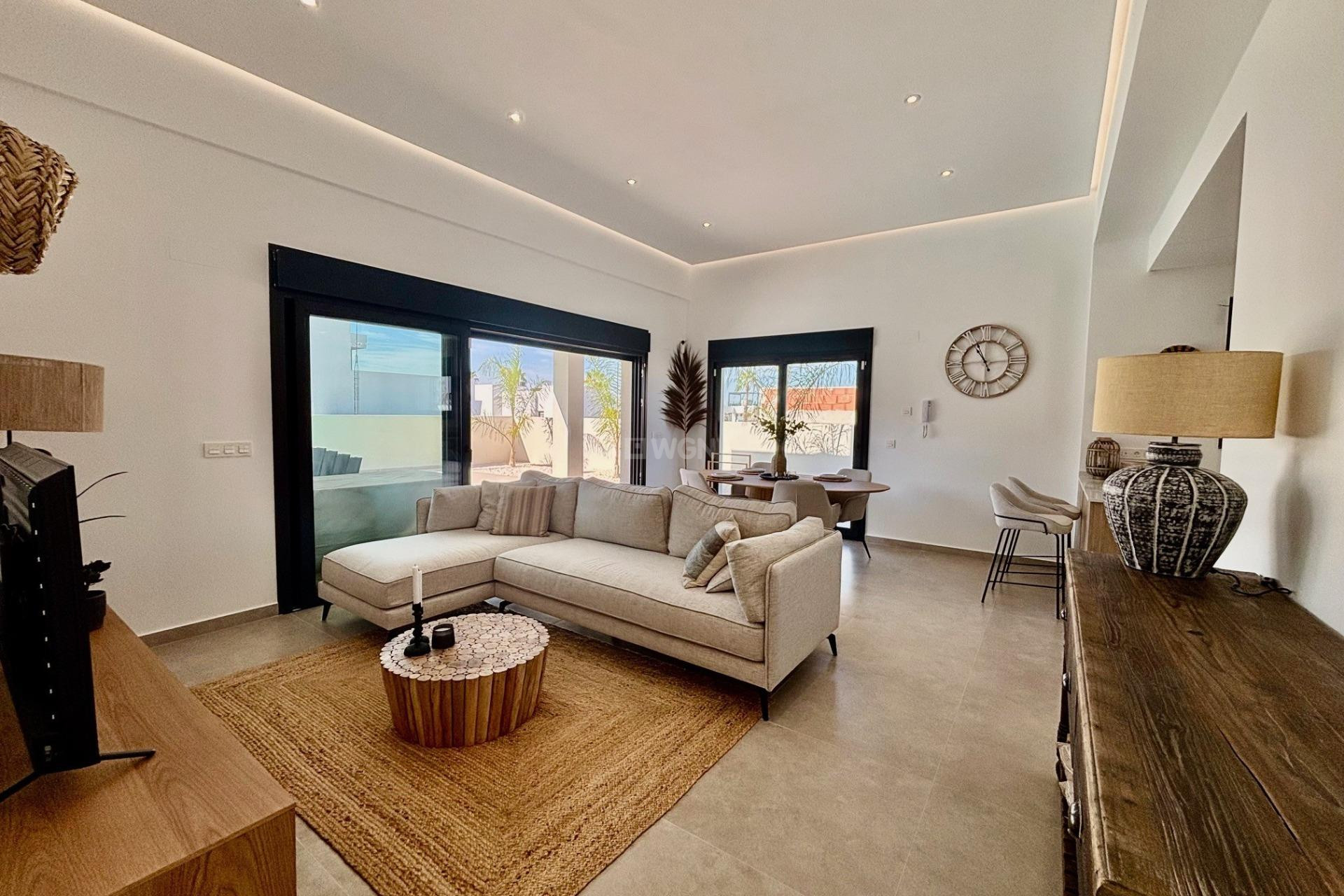 Neue Gebäude - Villa - Rafal - polideportivo