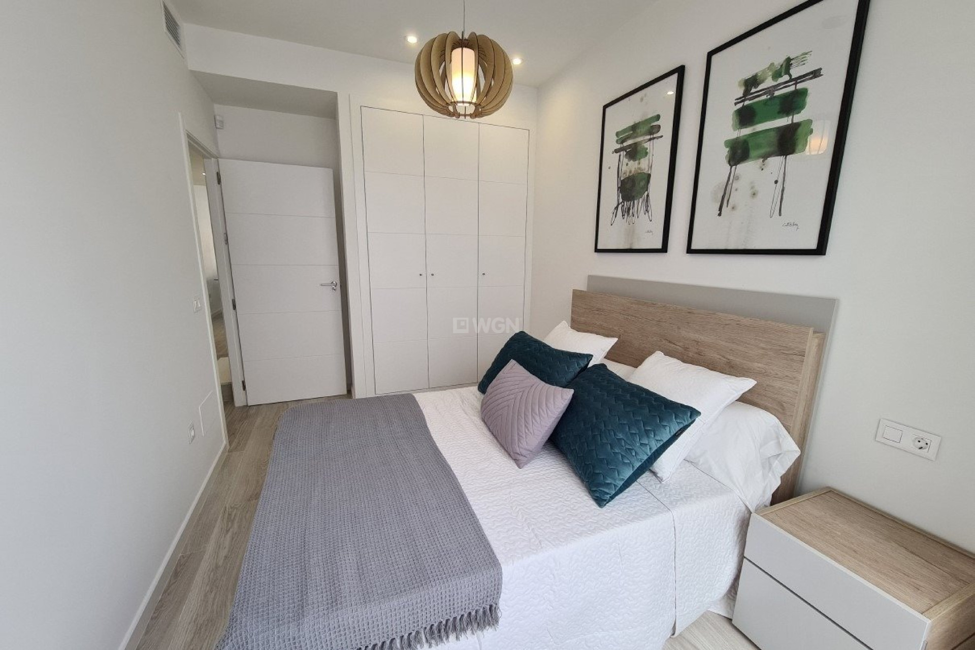 Nowy budynek - Kamienica - Avileses