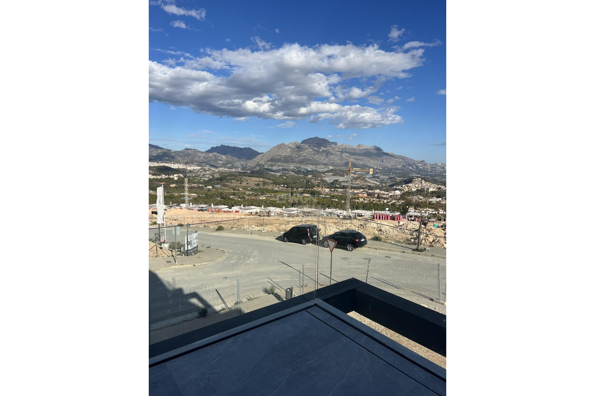 Nowy budynek - Kamienica - Polop - PAU1