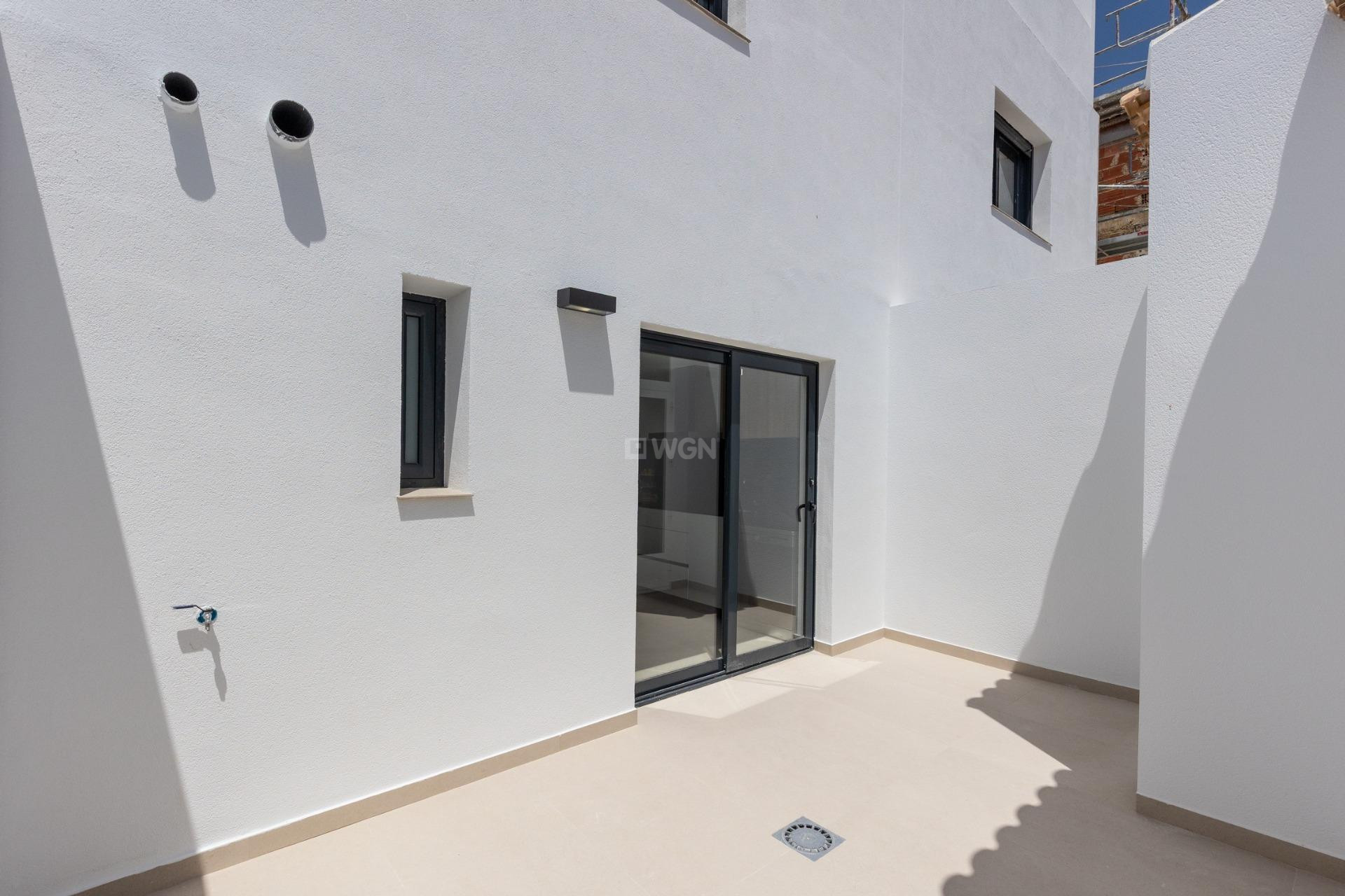 Nowy budynek - Kamienica - Rafal - pueblo