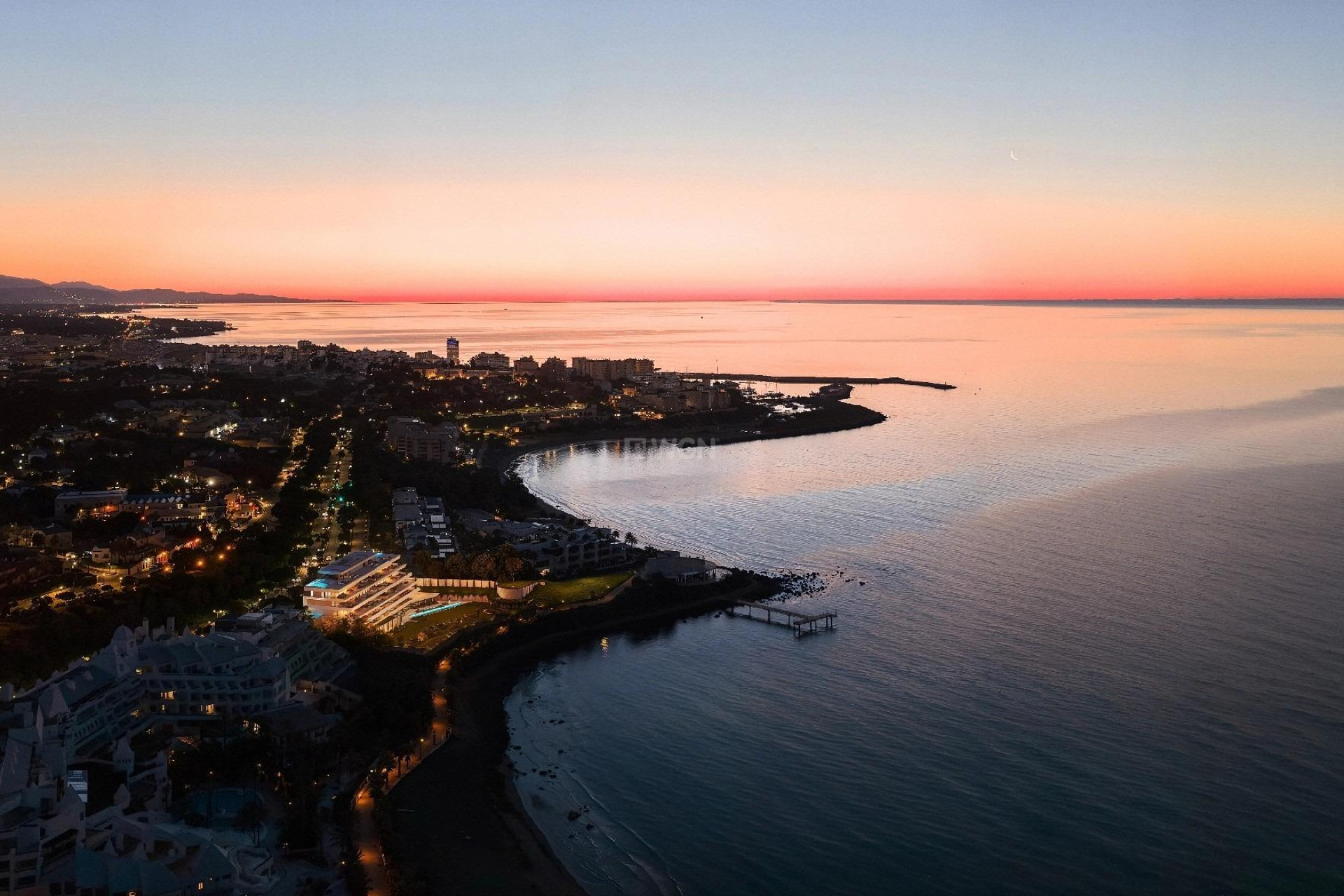 Obra nueva - Apartamento / piso - Estepona - Playa De Guadalobon