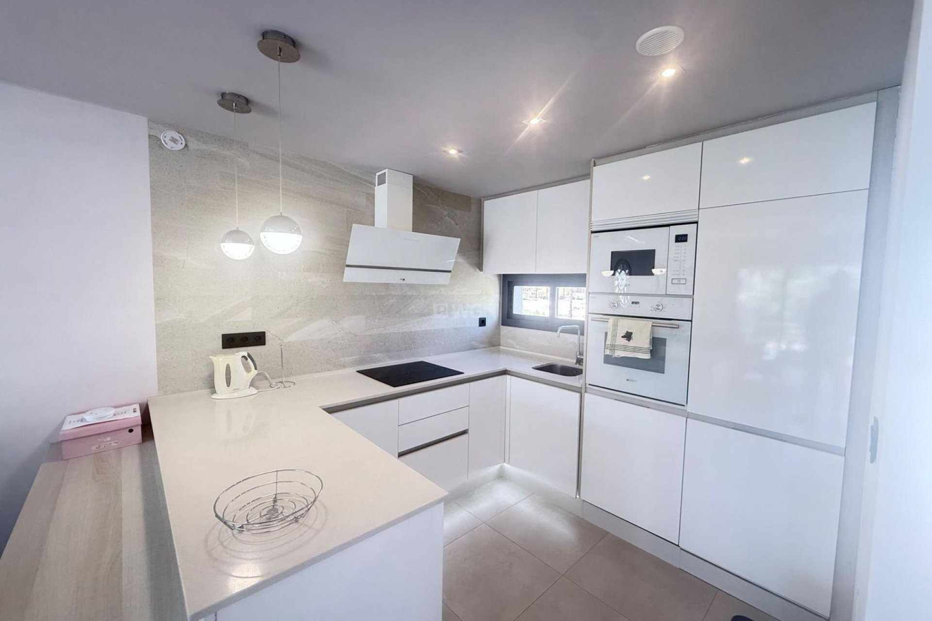 Odsprzedaż - Bungalow - Guardamar del Segura - Oasis Beach