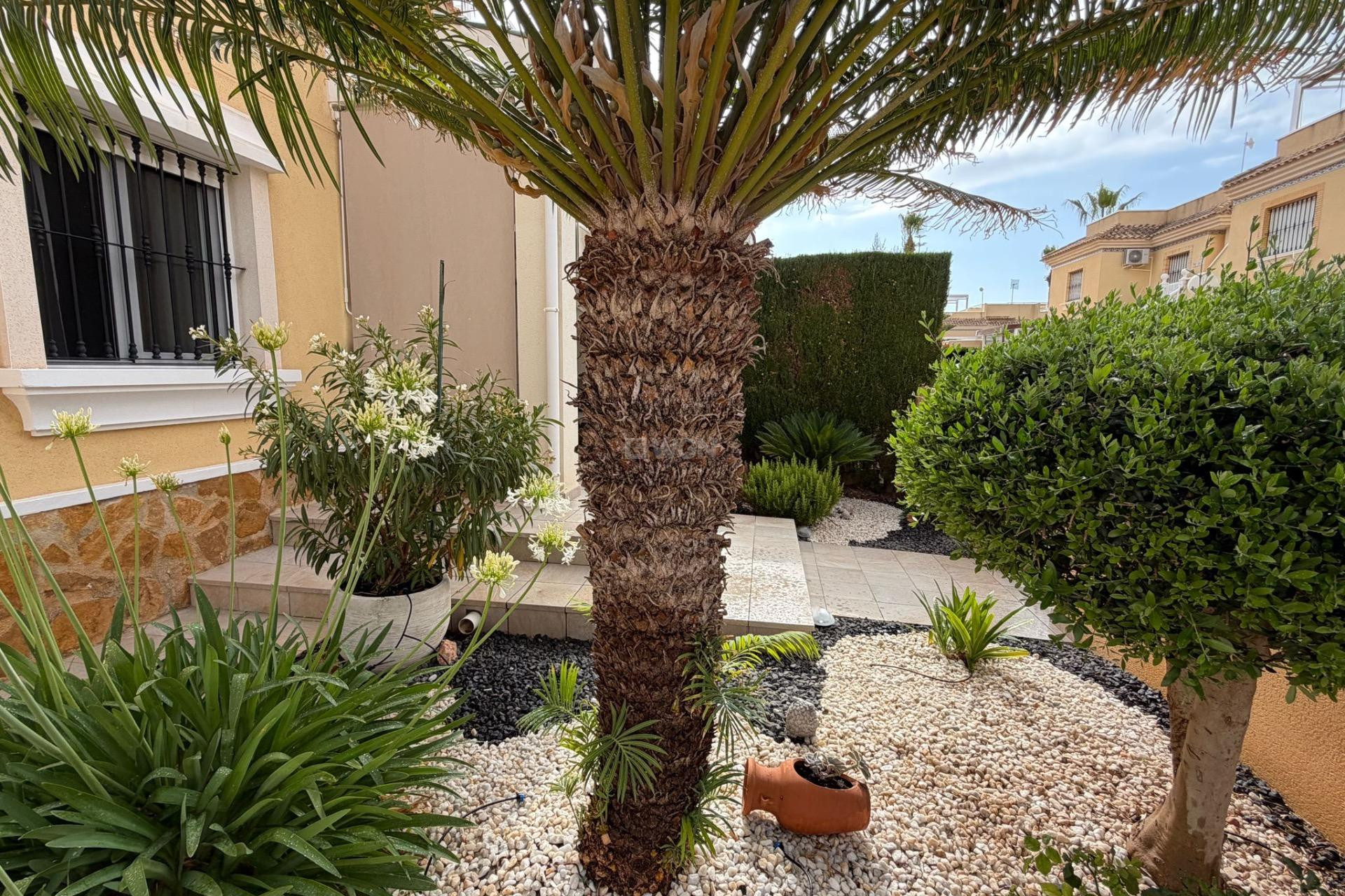 Odsprzedaż - Bungalow - Orihuela Costa - Los Dolses