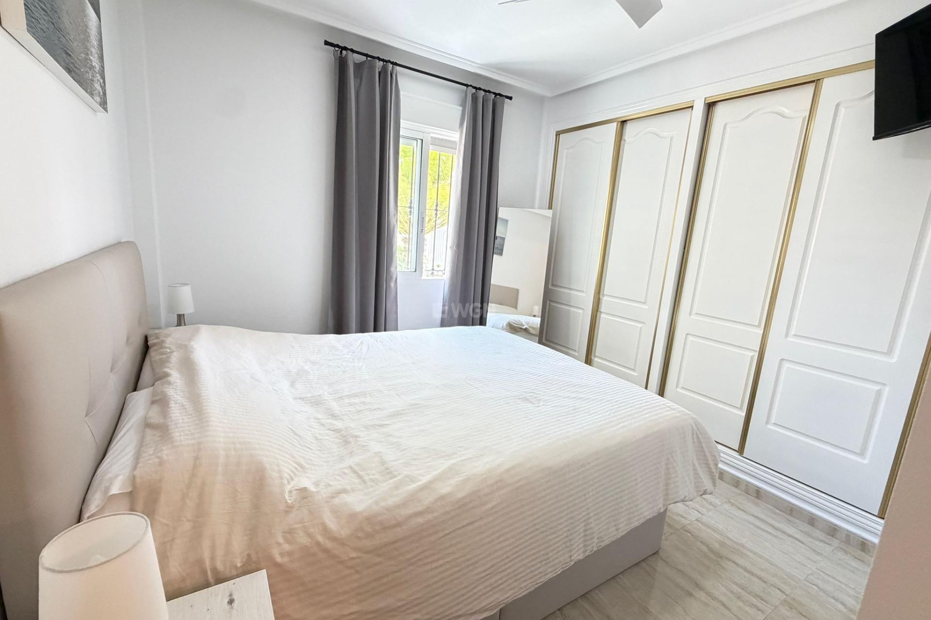 Odsprzedaż - Bungalow - Orihuela Costa - Los Dolses