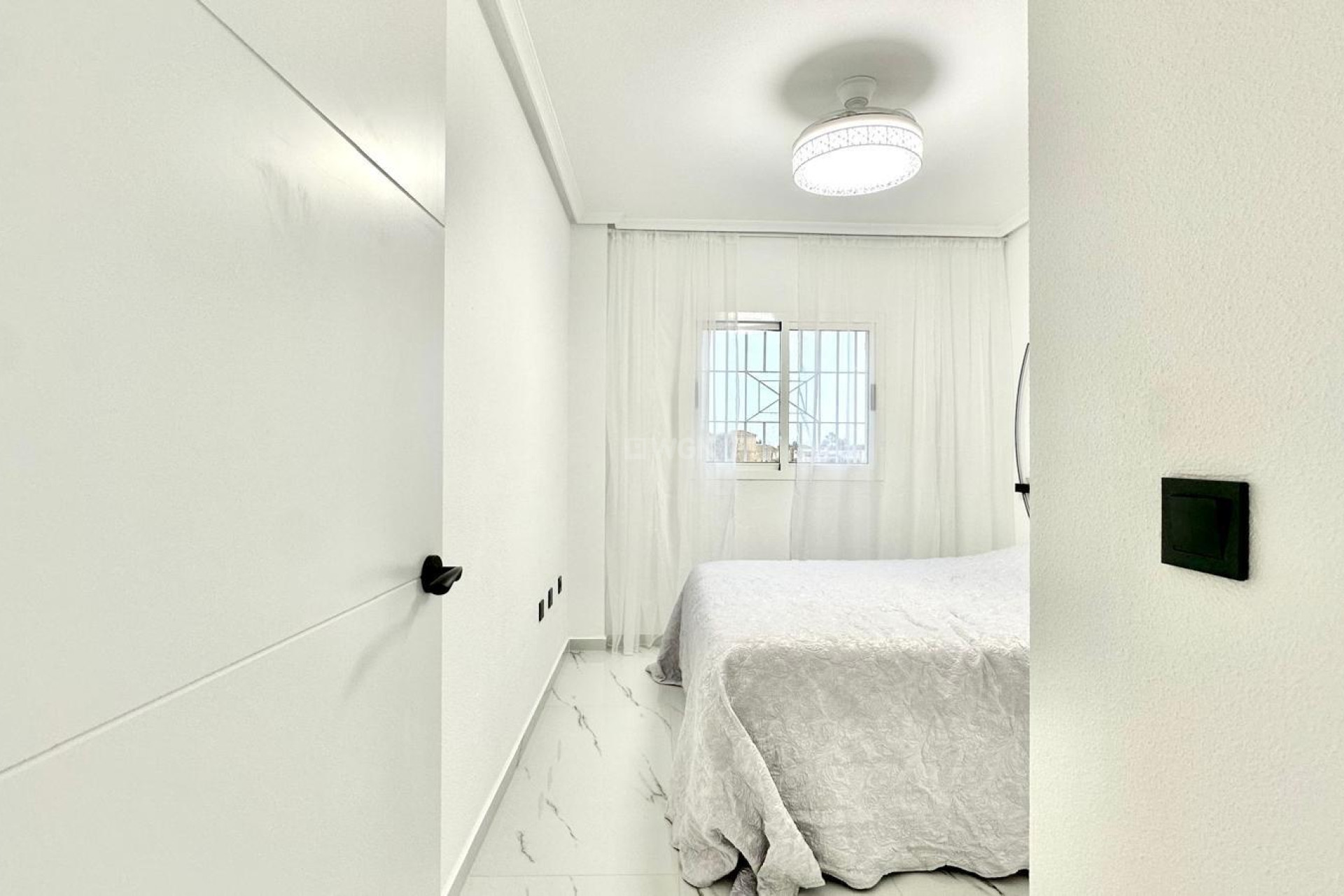 Odsprzedaż - Bungalow - Orihuela Costa - Playa Flamenca Norte