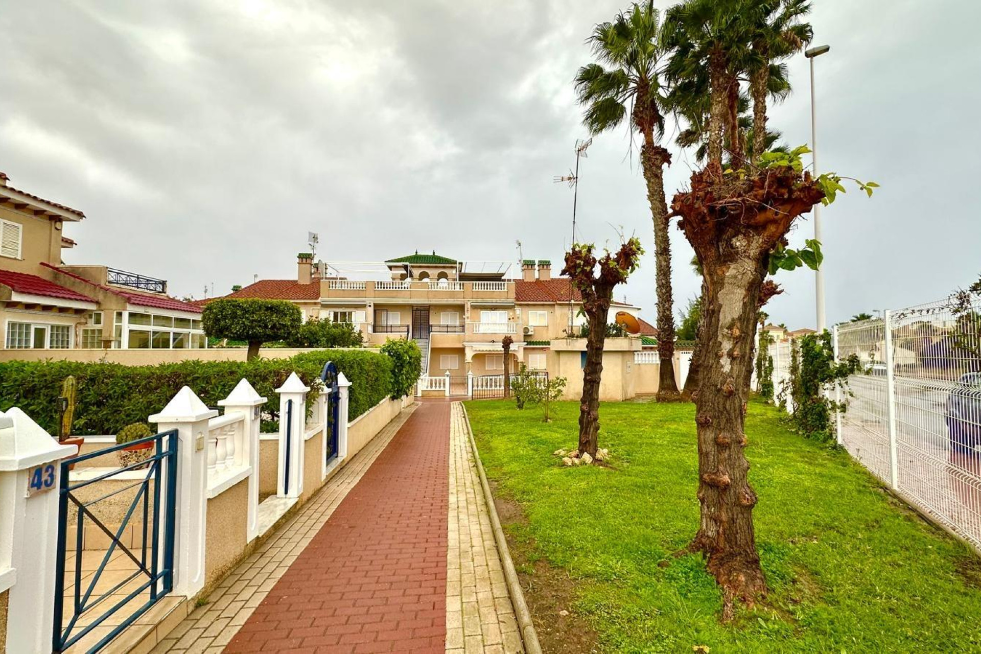 Odsprzedaż - Bungalow - Orihuela Costa - Playa Flamenca Norte
