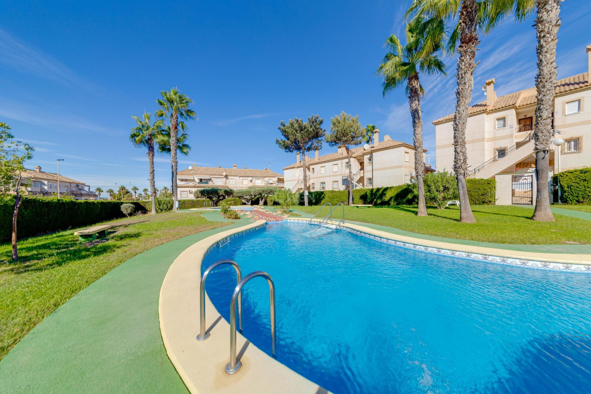 Odsprzedaż - Bungalow - Torrevieja - Aguas Nuevas 2