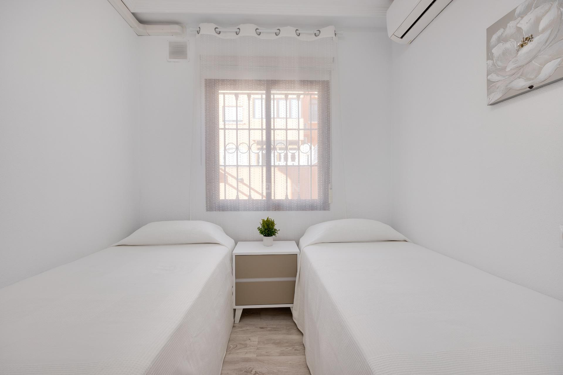 Odsprzedaż - Bungalow - Torrevieja - aguas nuevas