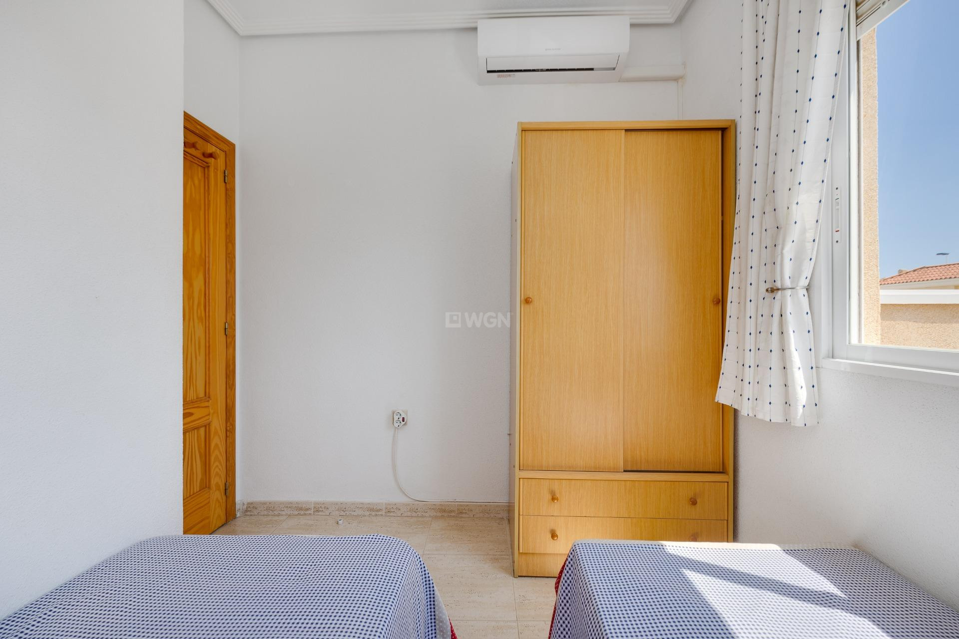 Odsprzedaż - Bungalow - Torrevieja - aguas nuevas