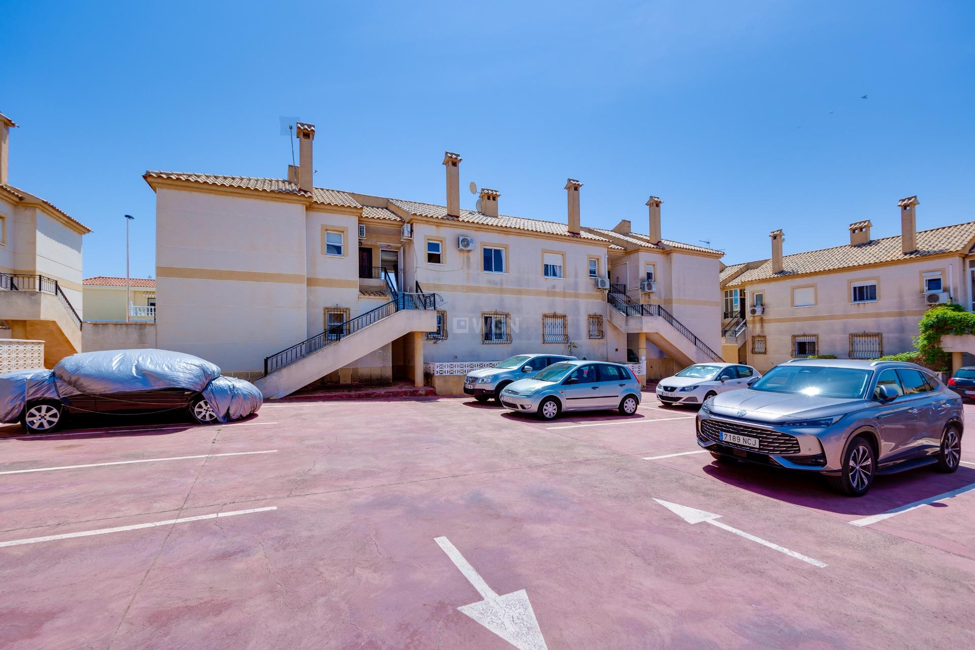 Odsprzedaż - Bungalow - Torrevieja - aguas nuevas