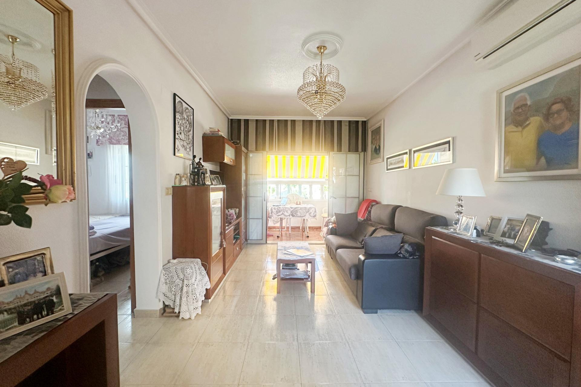 Odsprzedaż - Bungalow - Torrevieja - aguas nuevas