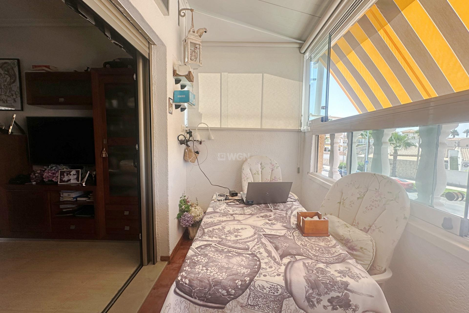 Odsprzedaż - Bungalow - Torrevieja - aguas nuevas