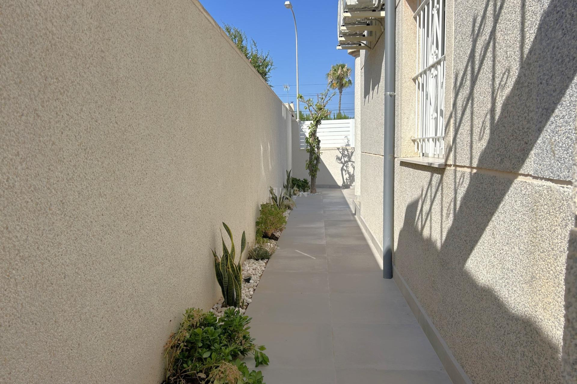 Odsprzedaż - Bungalow - Torrevieja - El Chaparral